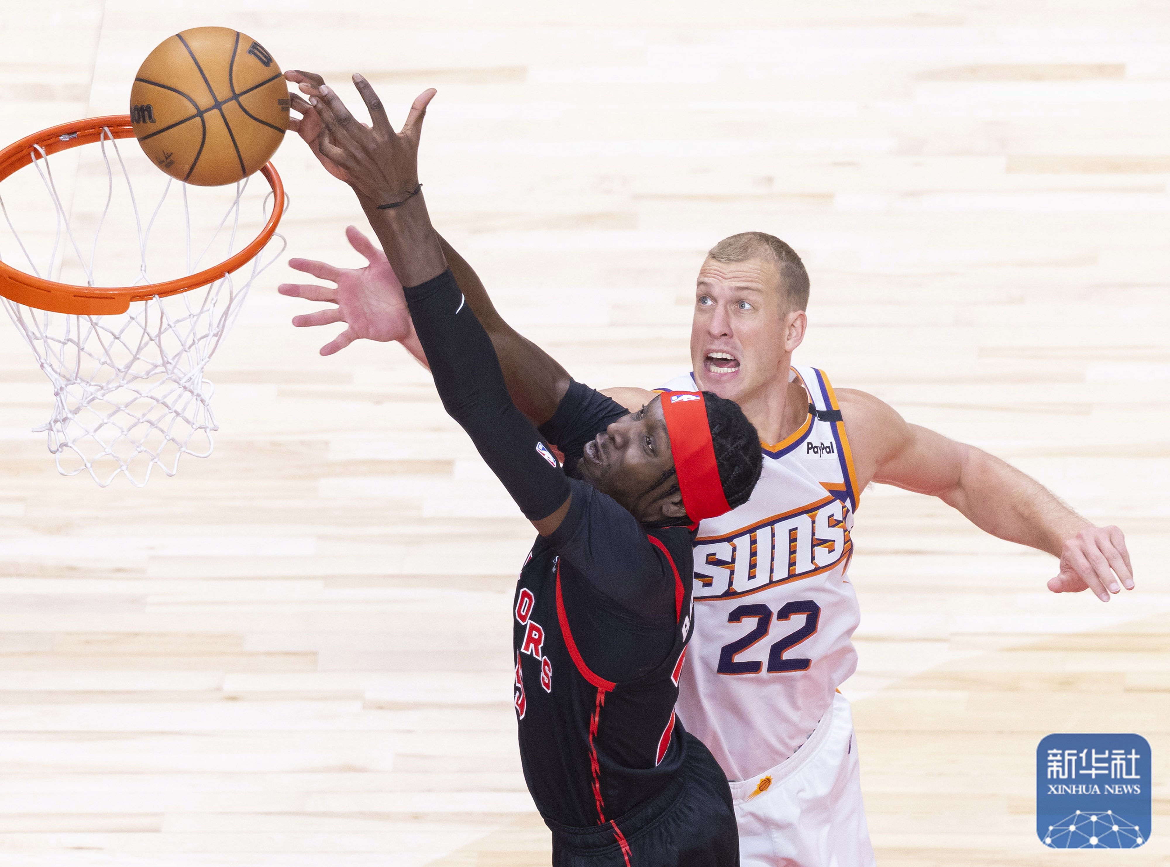 开云官网-&quot;猛龙新人崛起，主场逆转胜雷霆&quot;的简单介绍