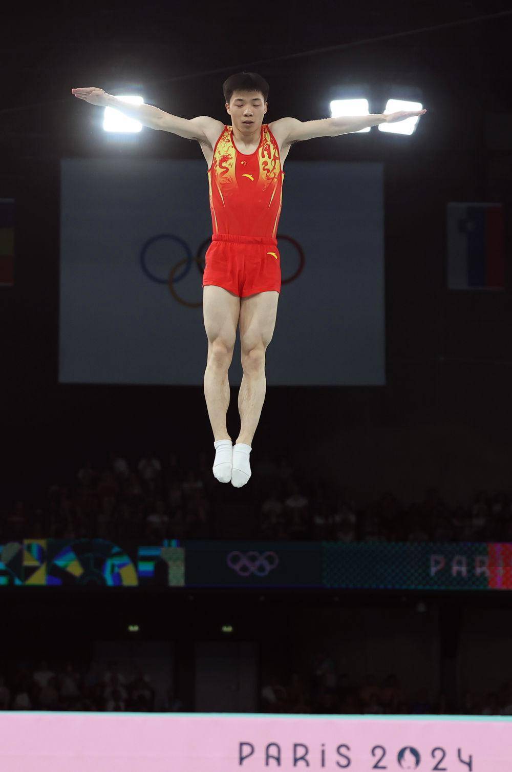 开云官方网页登录-蹦床锦标赛：飞跃的艺术