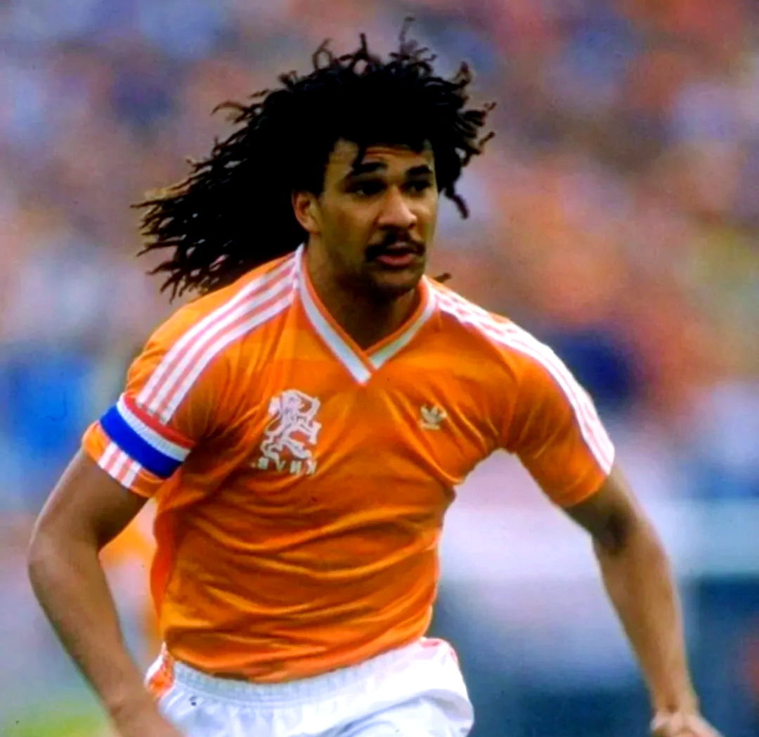 未来“足球巨星”崭露头角,欧冠舞台上的新星崛起的简单介绍 未来“足球巨星”崭露头角,欧冠舞台上的新星崛起的简单介绍