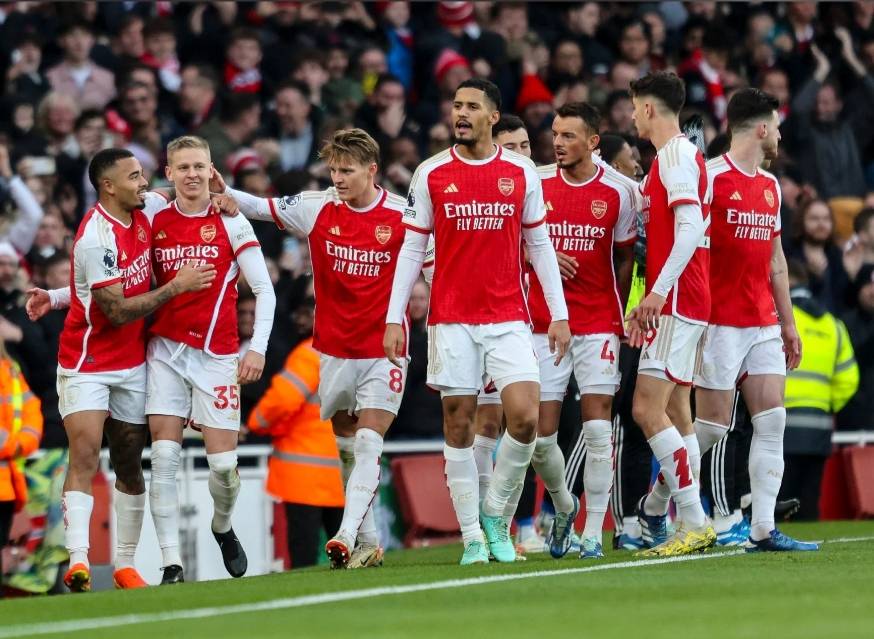 包含英超焦点赛事,比分3-2,比赛中关键传球成功率达85%,控球率68%的词条 包含英超焦点赛事,比分3-2,比赛中关键传球成功率达85%,控球率68%的词条