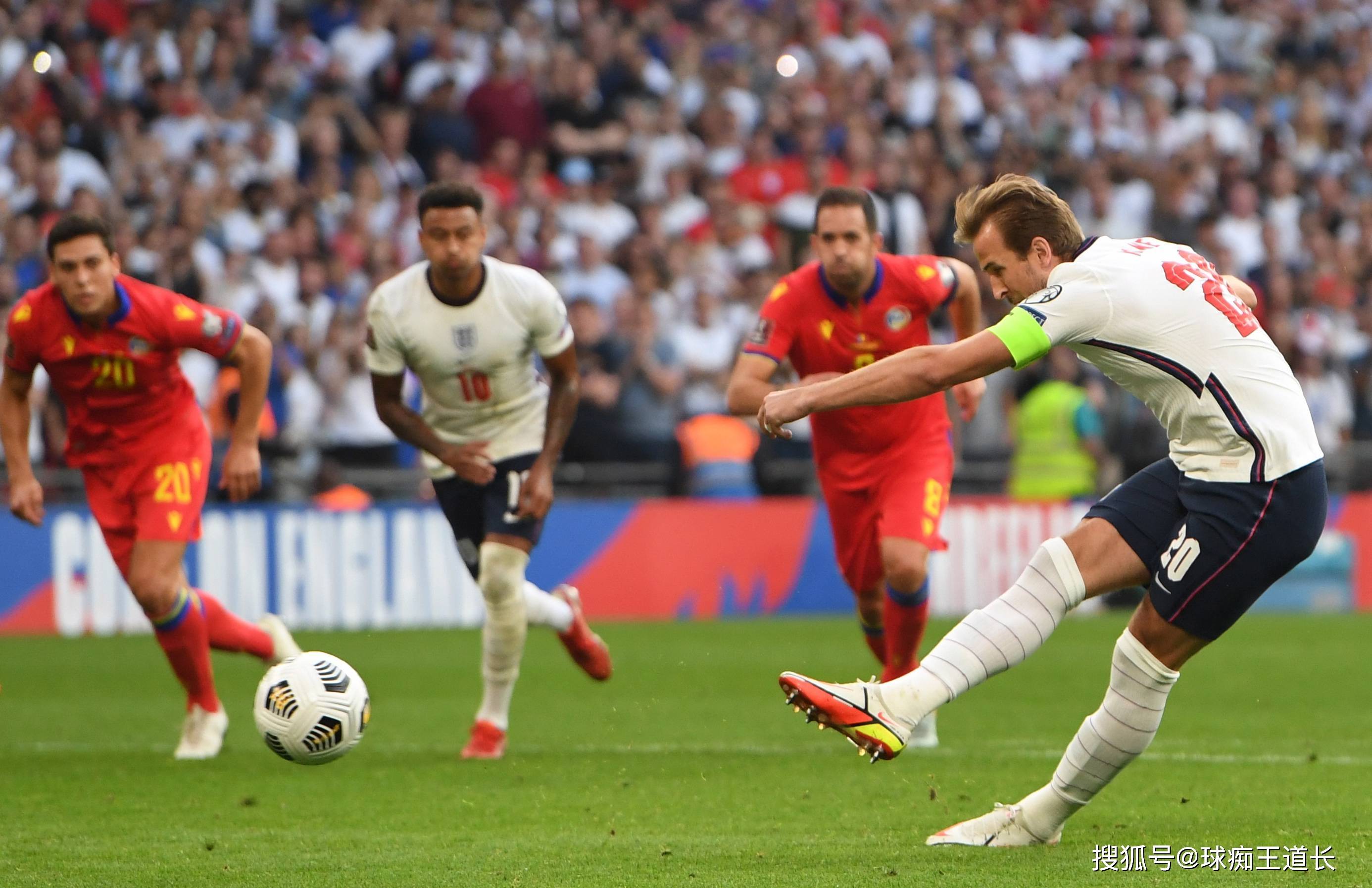 开云体育-关于欧洲足球的“巅峰对决”：那些令人难忘的欧冠经典比赛的信息