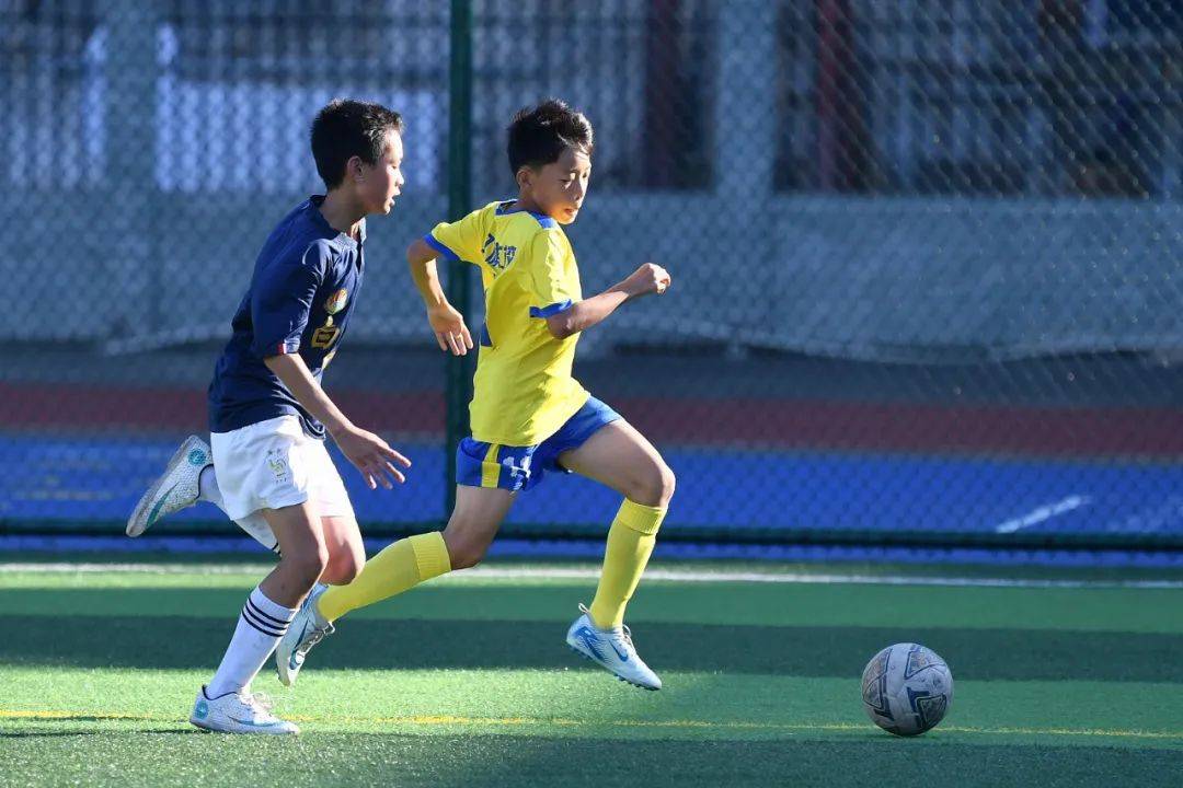 kaiyun官方入口登录-青少年足球交流活动频繁举行，提升少年球员的综合素质