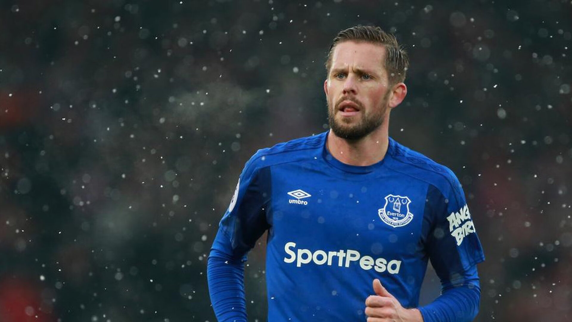 kaiyun体育app-英超散发的激情：每一次拼抢都令人心潮澎湃，英超精彩